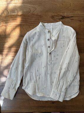 Rylee + Cru Kids Cream double gauze Henley with Subtle Gray pine tree print